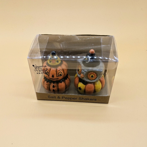 Joanna Parker Pumpkin Owl Salt and Pepper Shakers - Picture 2 of 2